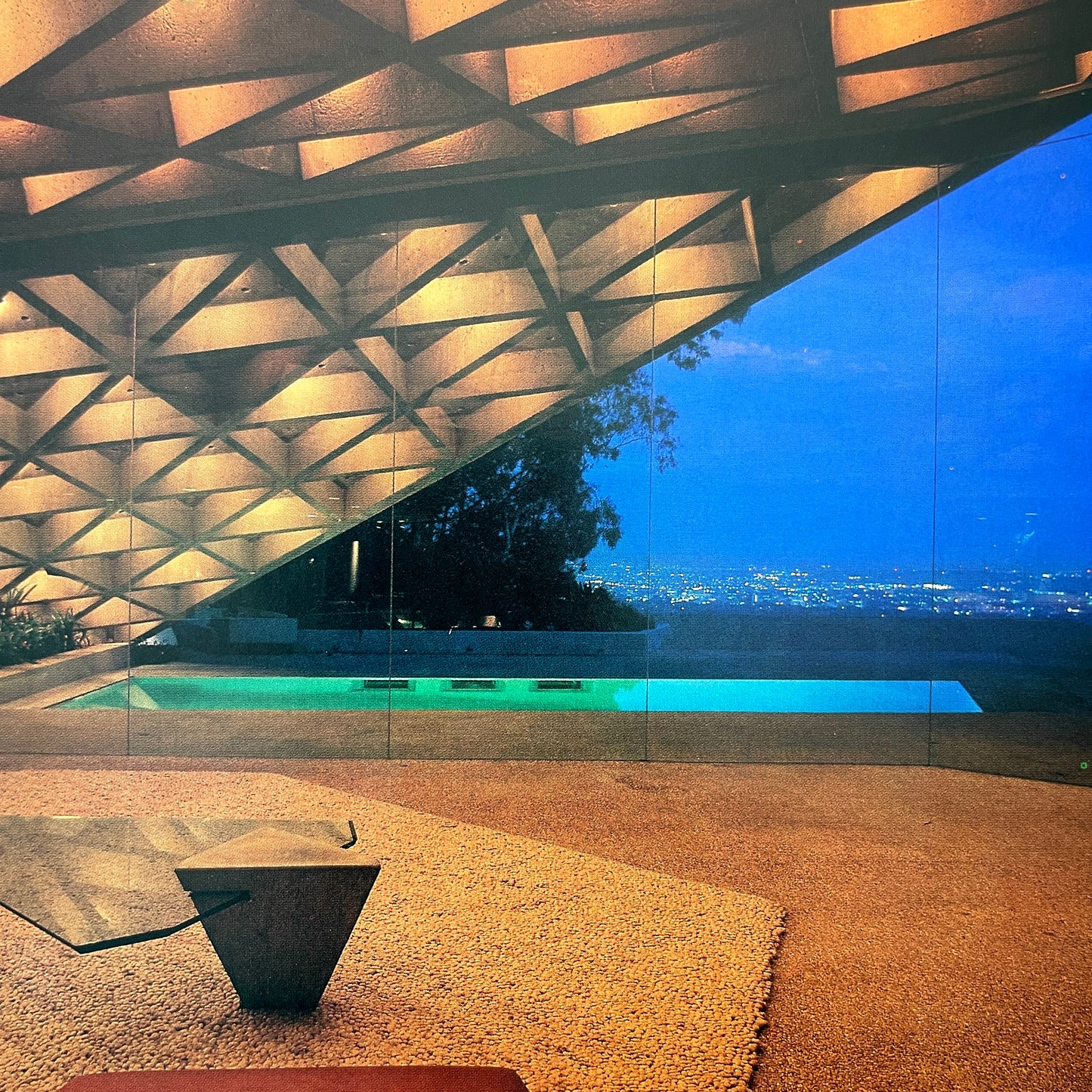 Hyperwest: American Residential Architecture on the Edge