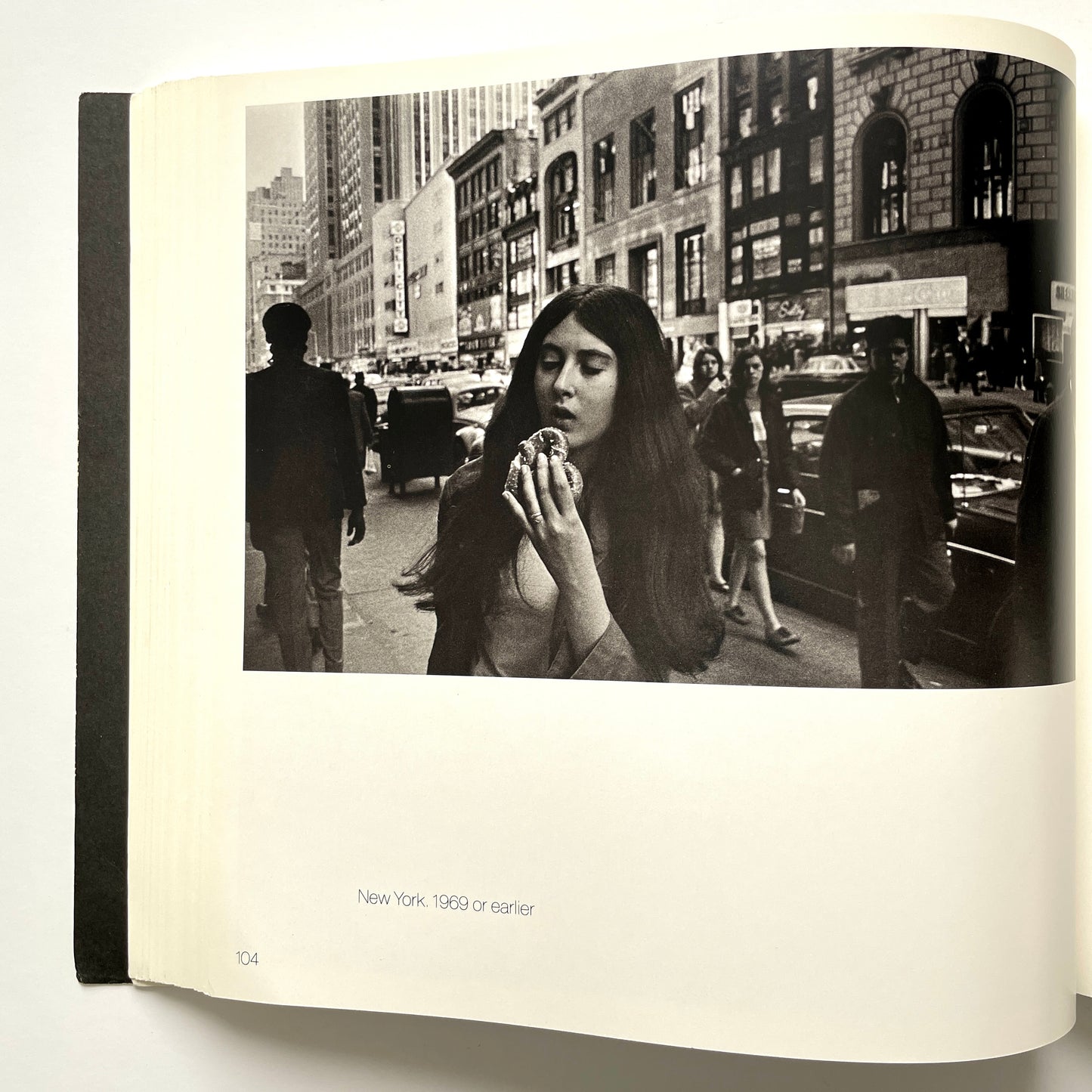 Garry Winogrand: Figments from the Real World