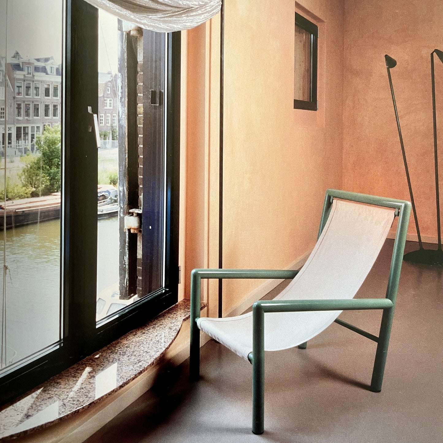 Hybrid Interiors: Combining Styles, Combining Functions